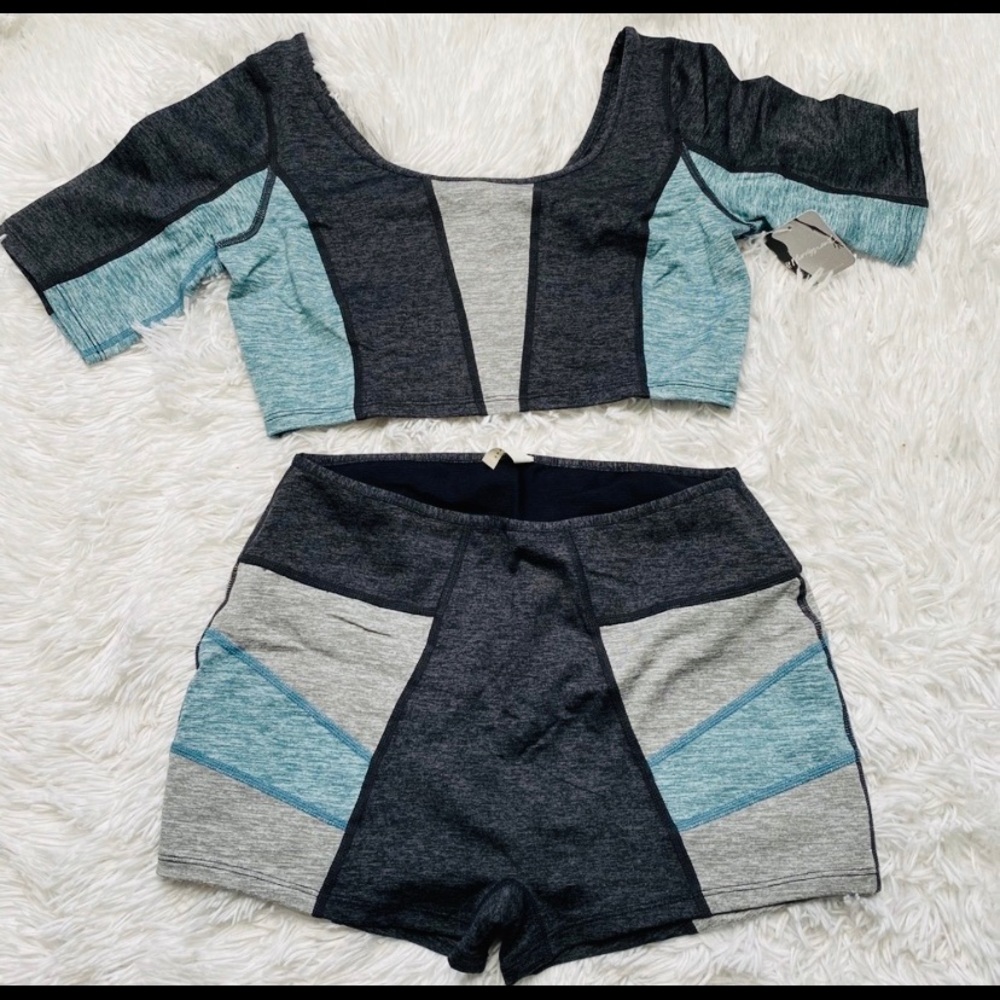 Free People movement - athletic set - small - Picture 2 of 3